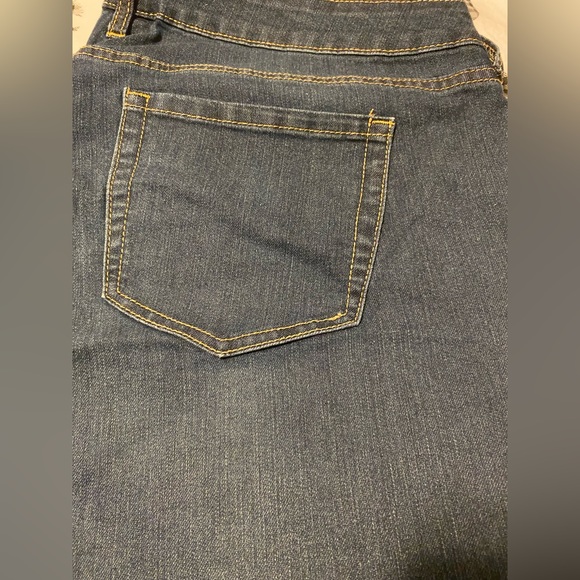 Torrid  Stretch Jeans 18s - Picture 5 of 5
